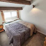 2 Bedroom Lovely In *