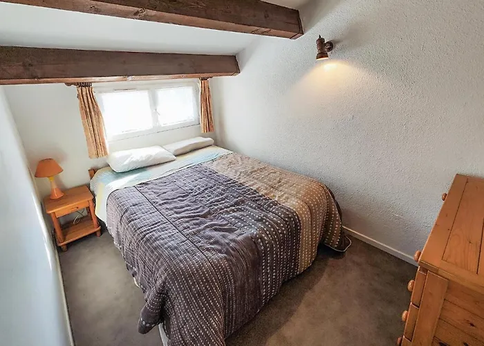 2 Bedroom Stunning In *